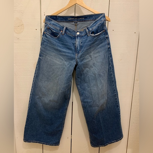American Eagle Outfitters Denim - American Eagle low rise ultra wide jeans 8 short